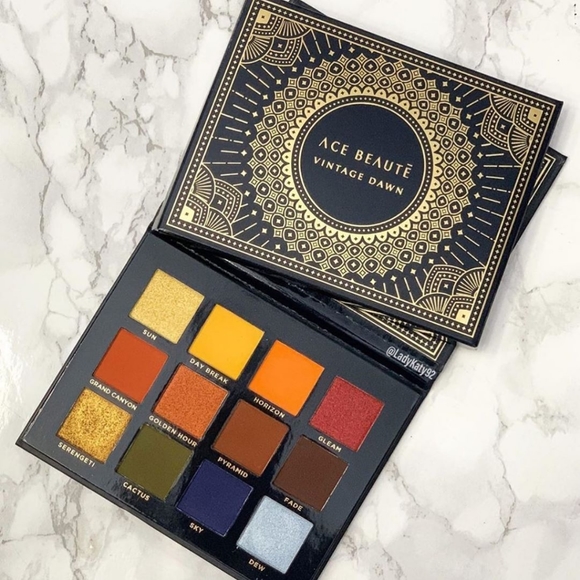 Ace Beaute Vintage Dawn palette - Picture 1 of 1